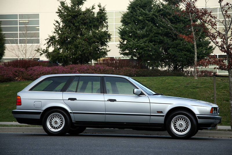 Illustration for article titled At $15,900 Canadian, Could This 1994 BMW 525tds Estate Be The New Family Canuckster?